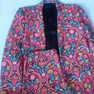 Zara Woman Gorgeous BLAZER. Classic style